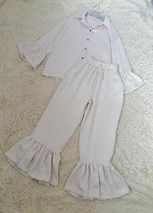 Эксклюзивный костюм с воланами рюшами мокрый шелк вискоза брюки высокая посадка с карманами