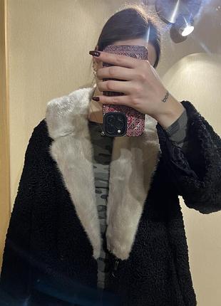 Шуба из каракуля с мехом