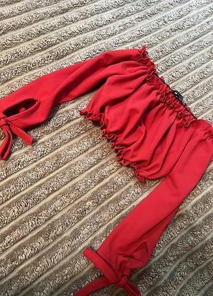 Топ кроп топ з довгими рукавами відкритими плечима