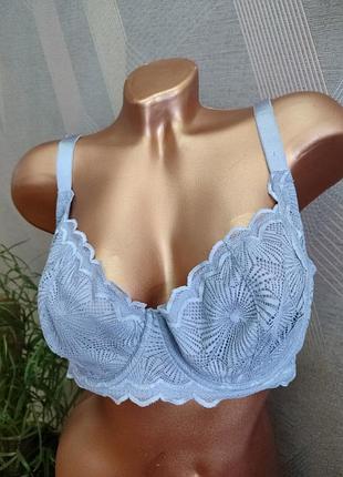 Красивый бюстик минимайзер мягкая чашка на косточках