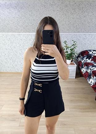 Шортики с имитацией юбки shein