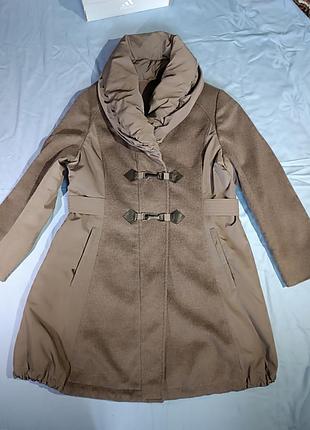 Пальто женское демисезонное, бежевого цвета gil bret, на молнии.приобретенное, в идеальном состоянии.