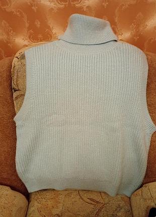 Жилетка теплая женская.