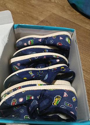 Обувь для дома или в садик тапочки