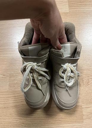 Кросівки на дівчинку 8