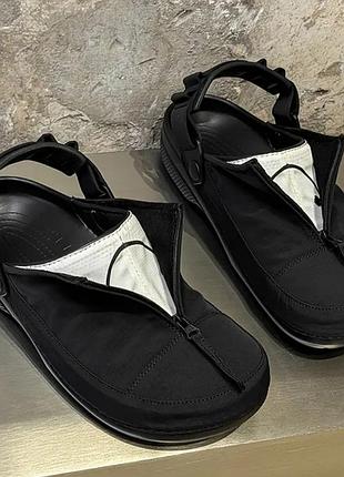 Стильні чоловічі сліпони крокси шльопанці для всіх сезонів роз.42 чорного кольору