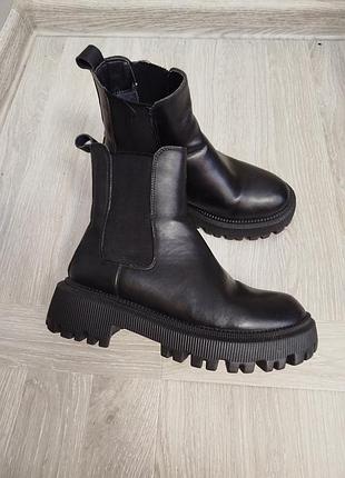 Зимние ботинки, челси, черные