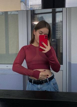 Спортивний топ з рукавами