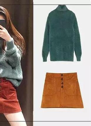 Светр із горлом травка