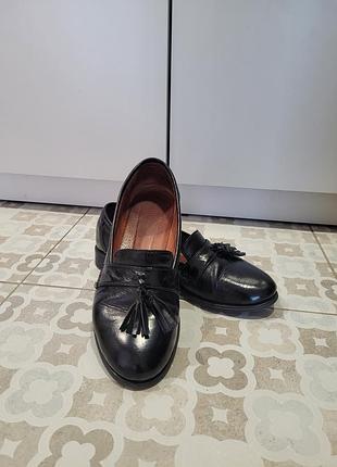 Туфли кожаные лаковые (38 размер)