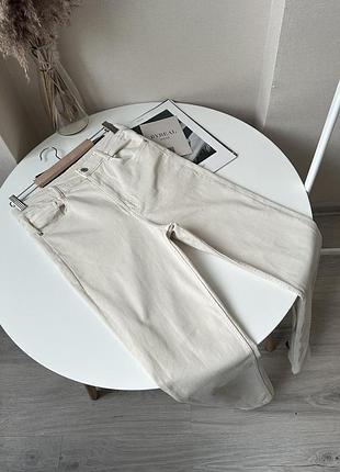 Молочні кремові вузькі джинси скінні zara