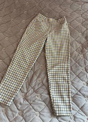 Класичні штани в клітинку