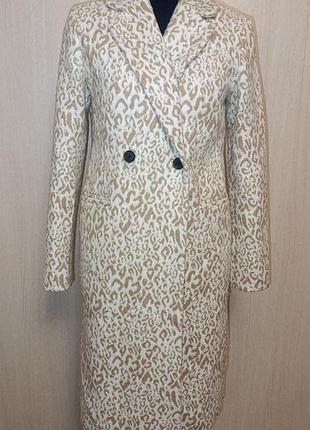Новое мягкое пальто с леопардовым принтом