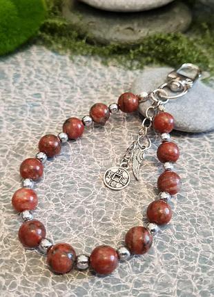 🔺🐞подвеска-брелок с натуральным камнем красная яшма и гематит для ключей, на сумочку или косметичку