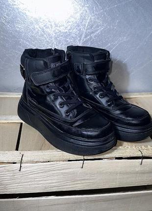 Високі черевики чобітки miu miu clibee дівчинці 36