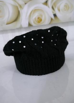 Женский черный бирет с ангорой