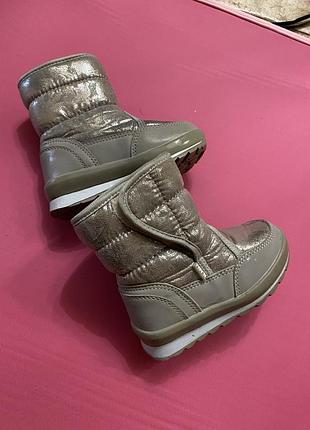 Сапожки , черевики для дівчинки 25 р