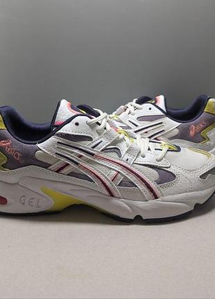 Женские кроссовки asics gel-kayano 5 og 1022a142-101
размер us 7 eu 38