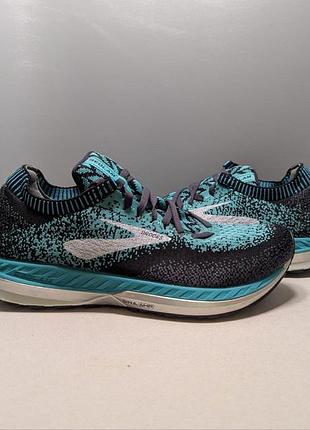 Женские кроссовки brooks bedlam 1202721b321 
размер us 6.5 eu 37.5