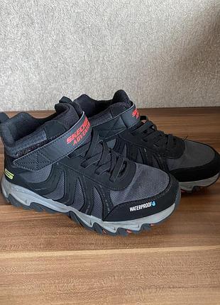 Skechers ботинки в гарному стані  (37 розмір) 1 400 грн.