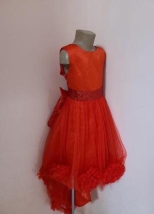 Шикарное платье для девочки 145/150 рост.