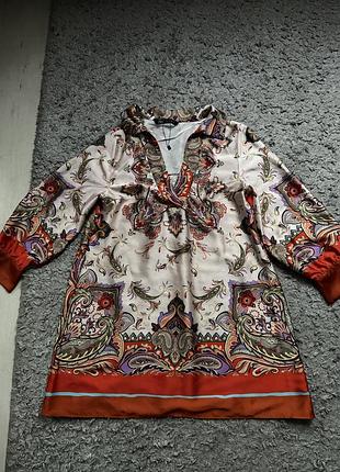 Сукня в квітковий принт zara