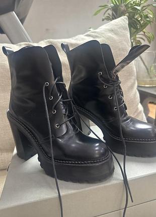 Черевики жіночі, premiata першої лінії