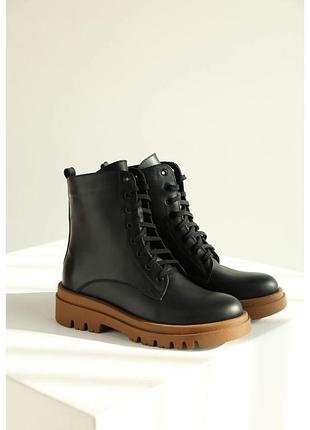 Женские демисезонные ботинки