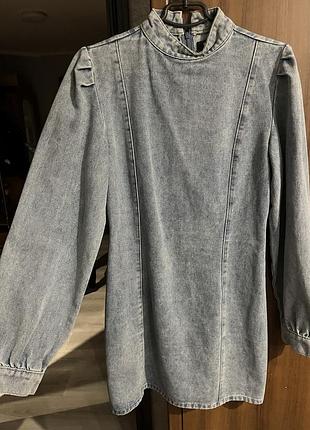 Приталена джинсова сукня