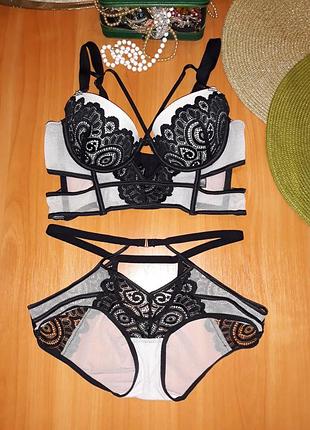 Шикарный фирменный комплект белья