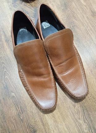 Продам чоловічі шкіряні туфлі бренду colect ion