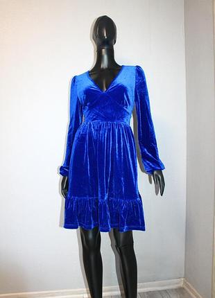 Оксамитова сукня