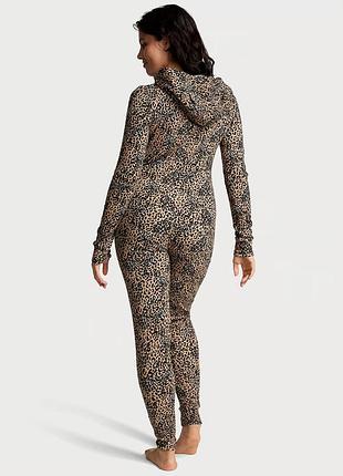 Красивая термопижама, термокомбинезон женский victorias secret. размер м