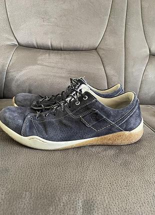 Чоловічі шкіряні кросівки