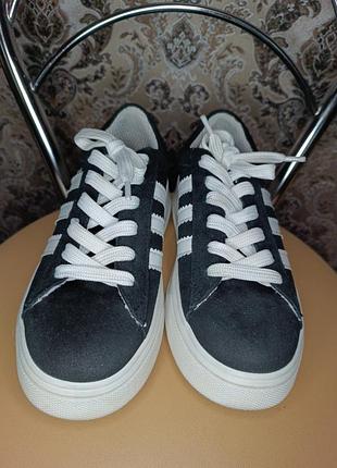 Кроссовки 38р