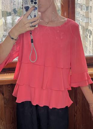 Блуза літня легка рожева коралова з рюшами з воланами