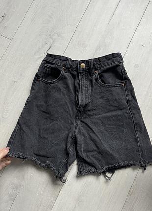 Джинсові шорти сірі чорні фірми stradivarius
