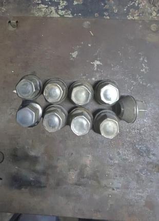 Гайки маточини колеса ford focus mk1.