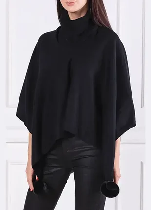 Twin-set свите пончо.