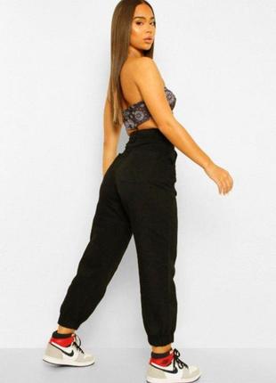 Трендовые черные джинсы boohoo (новые) — 100% хлопок, высокая посадка на резинке | прямой фасон | размер m