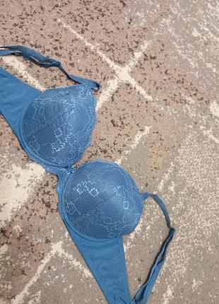 Бюстгальтер