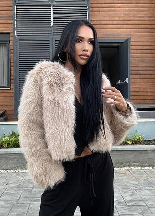 Шубка жіноча зі штучного хутра