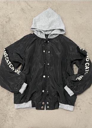 Куртка вітровка на 8-10 р