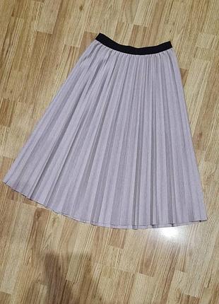 Спідниця міді
