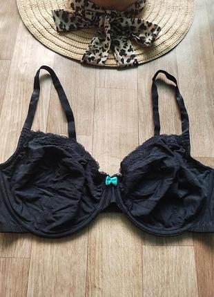 Эффектный бюстгальтер george