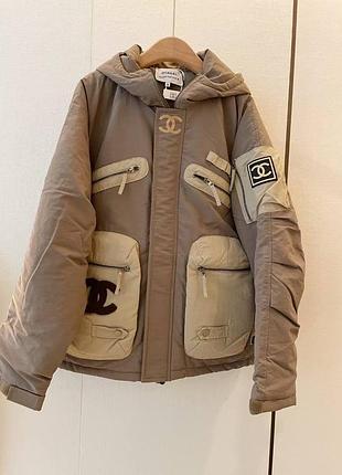 Брендова жіноча зимова куртка з капюшоном