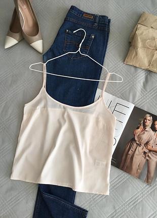 Нежная блуза на тонких бретелях в пудровом цвете в размере 8