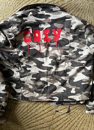 Женская куртка h&m divided