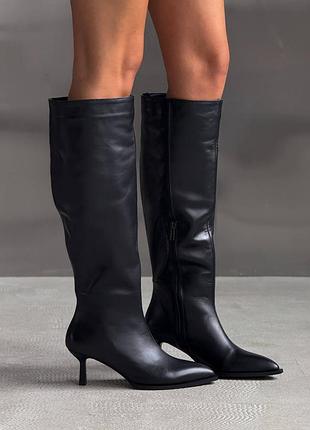 Демисезонные сапоги
цвет: черный, натуральная кожа