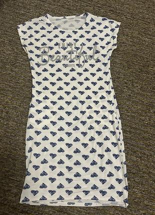Літня трикотажна сукня біла з синіми сердечками з карманами s